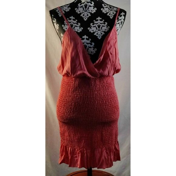 NWT Blue Blush Elastic Body Ruffle Hem Sleeveless Dress Pink Womens Size Large - Picture 3 of 12